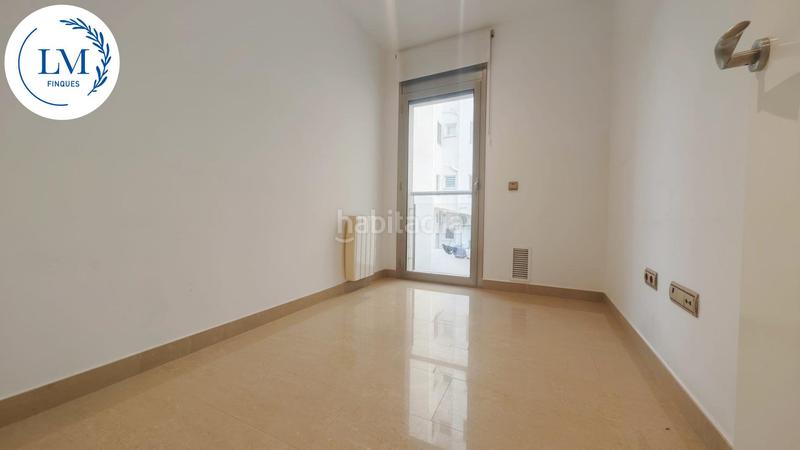 Foto b6d3678f-754e-44e5-8f45-ccdfd8a5c29e. Piso  en primera línea de mar, , delante del puerto. en Vilanova i la Geltrú