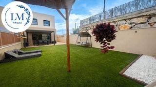 Affitto Casa in Fondo Somella. Espectacular casa a tres vientos de obra nueva 2024 con gran jar