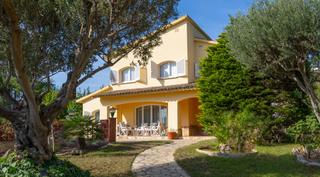 Chalet à Gran via de fontpineda 3. Exclusiva casa en fontpineda
