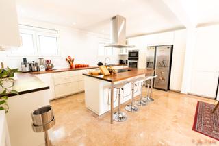 Chalet à Gran via de fontpineda 3. Casa de lujo cerca de barcelona