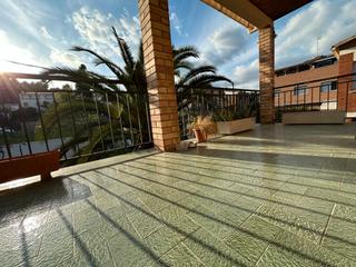 Chalet  Carrer de riera boter 19. Casa con jardín a 4 vientos en pallejà pueblo
