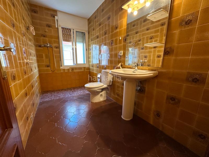 Foto 0e81e470-ad54-4bdf-8b00-a02d4da73abd. Casa aparellada a carrer de riera boter 19 a Pallejà