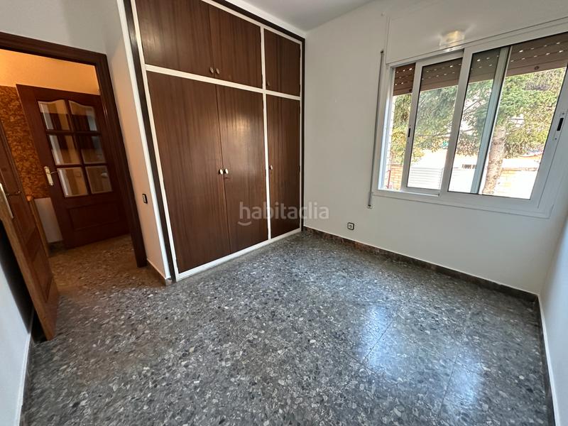 Foto 4cf3a8c9-826c-410a-9b7b-29b61851da6d. Casa aparellada a carrer de riera boter 19 a Pallejà