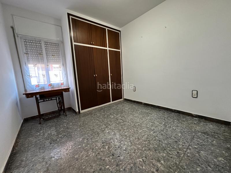 Foto ec97f093-4a15-486f-aa5a-4e5fd9731047. Casa aparellada a carrer de riera boter 19 a Pallejà