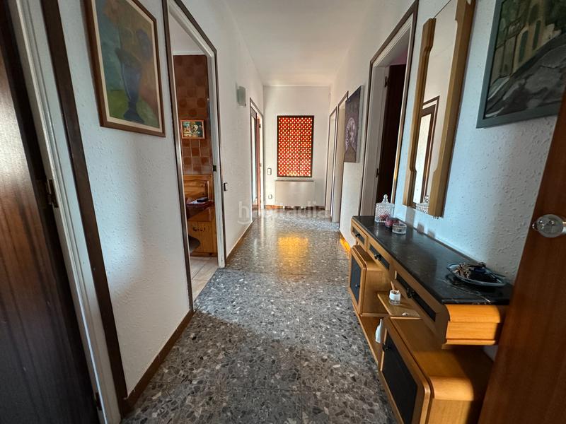 Foto b6e0ffd0-534b-4562-b9ba-7088d73bb4ea. Casa aparellada a carrer de riera boter 19 a Pallejà