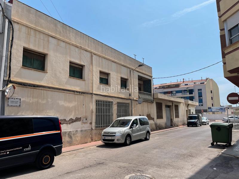 Foto 0f9d43fe-6aa6-4c2a-9bb7-9ead2c59fd2c. Casa amb aparcament a Ensanche - Parque Santa Rosa Castellón de la Plana