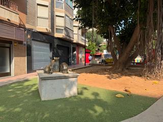 Miete Geschäftsraum in Plaça del doctor marañón 10. Local comercial en plaza los caracoles
