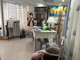 Business premise in Carrer de la Torre de la Sal