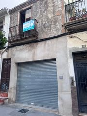 Haus in Carrer de joaquín costa 42. Casa para reconstruir