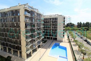 Flat  Calle la safor. Piso en zona residencial