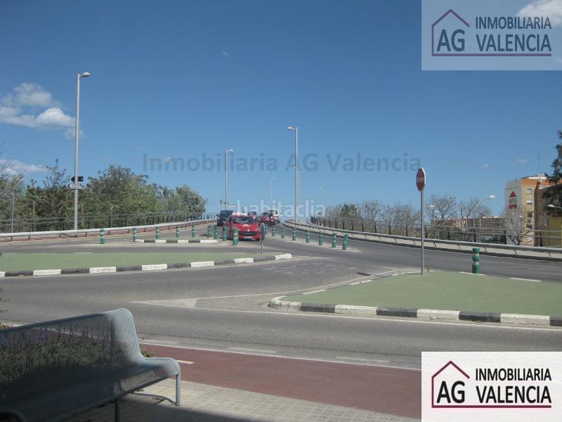 Foto ca9f0f68-5d46-4481-83f2-5b717a51918f. Lloguer local comercial a El Castell Burjassot