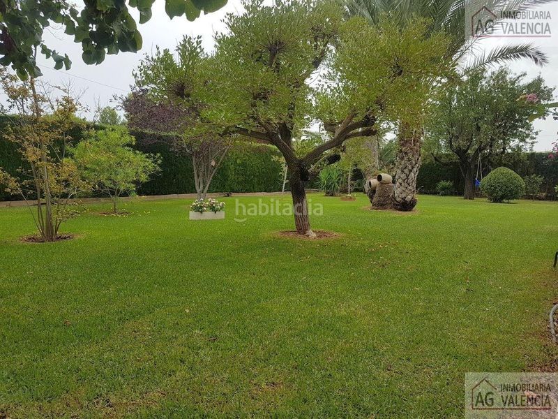 Foto 1c9a12b9-064d-4e52-b900-390a844ce3fe. Xalet amb calefacció aparcament piscina a Picassent