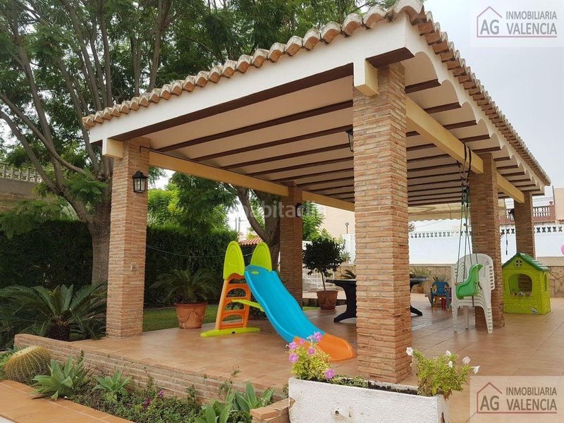 Foto 4dea1b6c-6b2a-49e1-b1c9-e4ad63c195c3. Xalet amb calefacció aparcament piscina a Picassent