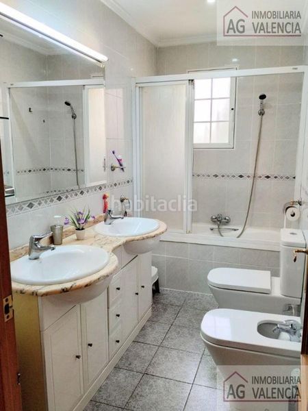 Foto c359bc98-0132-4fe8-9f75-eb8f837b499f. Xalet amb calefacció aparcament piscina a Picassent