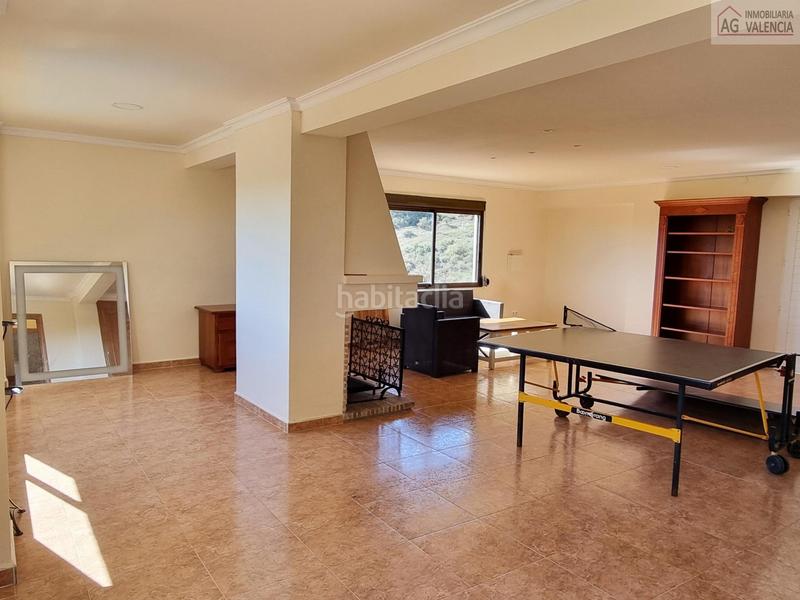 Foto 11a2f58a-bddd-4aff-aec5-bffce87f068e. Chalet con riscaldamento parcheggio piscina in Sierra Perenchiza-Cumbres de Calicanto-Sto Domingo Chiva