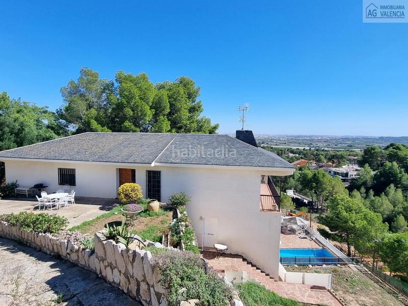 Foto 4d745785-59ff-449f-b40c-d6f8f9226589. Chalet con riscaldamento parcheggio piscina in Sierra Perenchiza-Cumbres de Calicanto-Sto Domingo Chiva