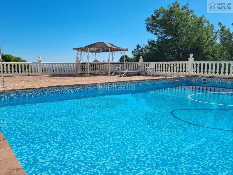 Foto 944bb6f1-7a20-4a04-91ce-d083dc89d670. Chalet con riscaldamento parcheggio piscina in Sierra Perenchiza-Cumbres de Calicanto-Sto Domingo Chiva