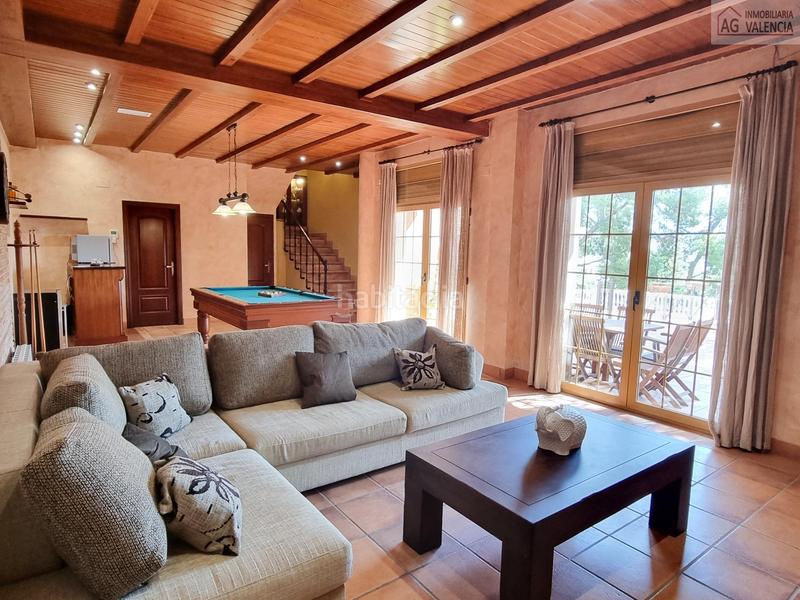 Foto 02f3037b-041b-4904-8b91-24cf49a0f29e. Chalet with heating parking pool in Centro-El Castillo Sagunt