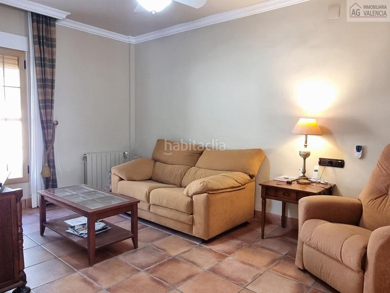 Foto 0e060cd0-becd-4924-bdf3-b102f198c391. Chalet with heating parking pool in Centro-El Castillo Sagunt