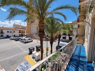 Dplex  Placa major de la vila. Benaguasildplex