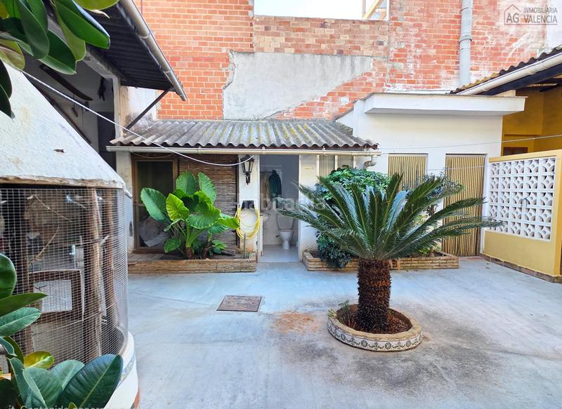 Foto 6c532b05-8051-42e5-9988-50fadaf9acfc. Casa amb aparcament a Bonrepòs i Mirambell