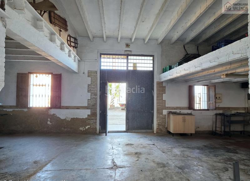 Foto 87cf2566-c7a8-4d95-8196-cee9bbbe4877. Casa amb aparcament a Bonrepòs i Mirambell