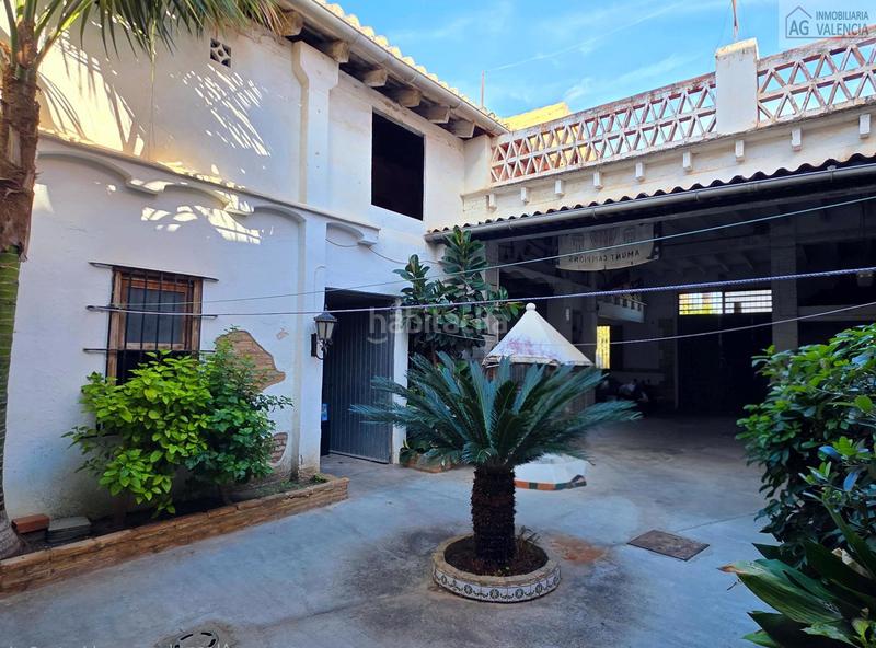 Foto aac69abd-98e7-4235-874e-ad3e2a1708f3. Casa amb aparcament a Bonrepòs i Mirambell