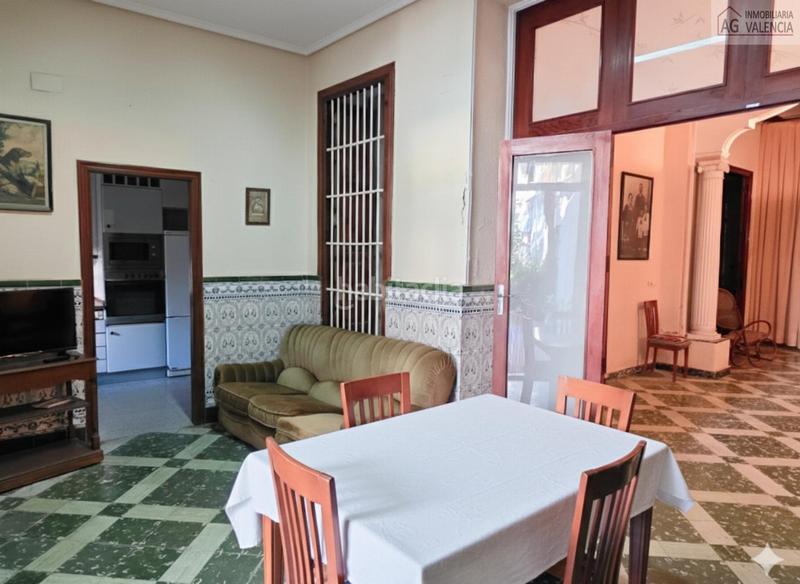 Foto abf327b3-f981-44d3-9e9e-ef37c13c977c. Casa amb aparcament a Bonrepòs i Mirambell