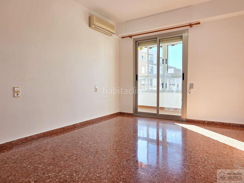 Foto 1a8fedff-6f3a-4c74-890d-640b37c7181f. Flat in Els Orriols Valencia