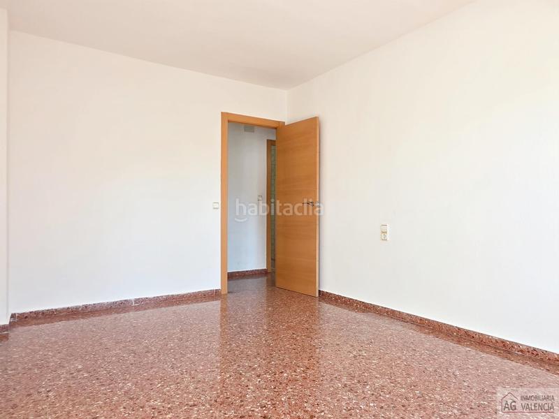 Foto e004be68-15a4-42a8-ad5a-f439adff4423. Flat in Els Orriols Valencia
