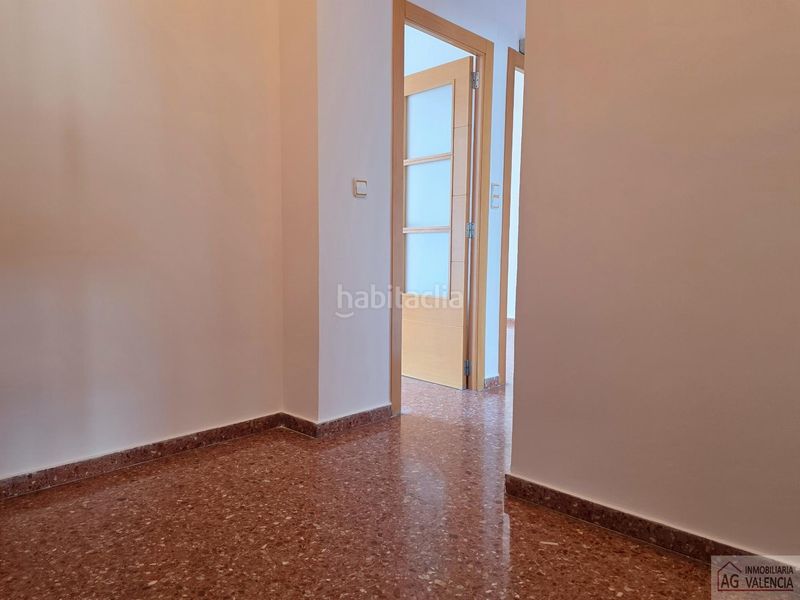 Foto e2a63866-8907-458f-9138-e81de9ce2da5. Pis a Torrefiel Valencia