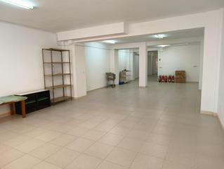 Local Comercial a S´Arenal. Local en zona turistica