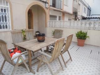 Maison jumelée à Casco Urbano. Gran casa en el pueblo.