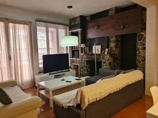 Piso  Carrer de l'arxipreste bono. Casa independiente con local comercial en pleno centro.