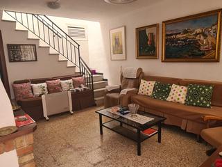 Casa  Carrer de sant josep. Casa en el pueblo muy bien conservada a escasos metros del centr