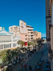 Duplex  Plaça de sant agustí. Duplex en la plaza del mercado a 30m del paseo maritimo
