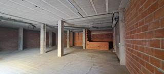 Local Comercial  Carrer de sant blai. Gran local comercial/ almacen de 250m