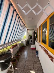 Piso  Carrer dels sants màrtirs abdó i senén. Piso con balcon y trastero
