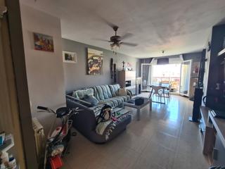 Pis  Carrer de raimon d'als. Piso al lado del mar con plaza de parking y terraza
