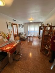 Appartamento  Carrer del cid. Piso en miuy buena zona con terraza y plaza de parking