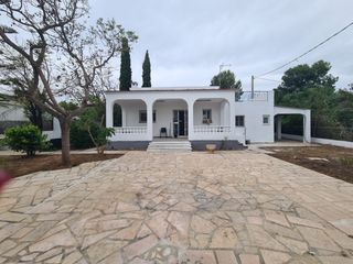 Chalet  Carrer montecarlo e. Chalet independiente a 50m del mar