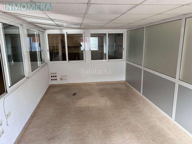Foto adea0a5f-9d1b-417c-b50d-588f54df0eba. Nau industrial a Centro Comercial - Capsades - Hospital Vinaròs