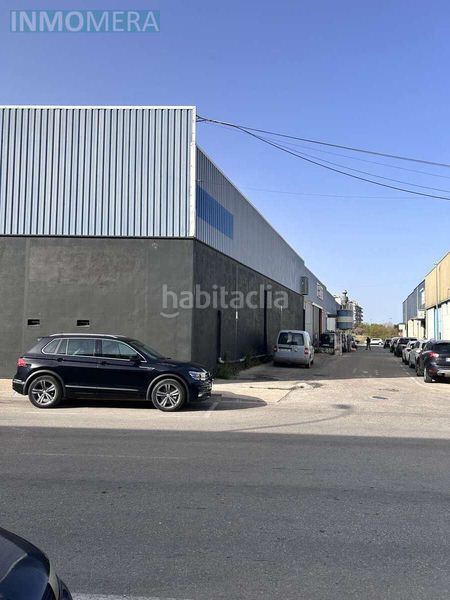 Foto fbaa43f9-1688-4e46-b73d-513896158973. Nau industrial a Centro Comercial - Capsades - Hospital Vinaròs