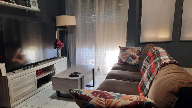 Foto 3f5332f4-a975-4572-83eb-cb70733599d9. Casa aparellada a Casco Urbano Vinaròs