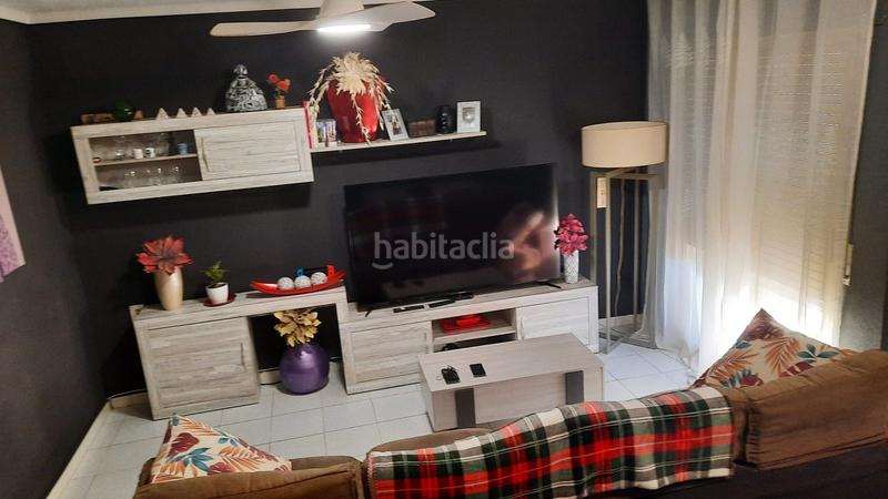 Foto 4b3ddda4-3db1-42a4-9faa-7a6f91e8d84f. Casa aparellada a Casco Urbano Vinaròs