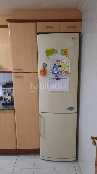 Foto b38a8a4a-552d-446f-8a5a-318f43829424. Casa aparellada a Casco Urbano Vinaròs