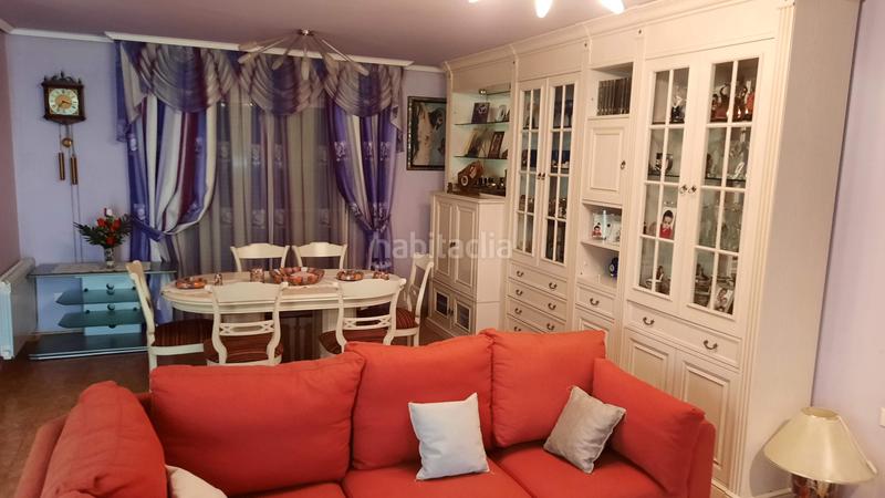 Foto f68b39f8-d3be-4245-93d9-8135f72f4011. Casa adossada amb calefacció aparcament piscina a Vinaròs