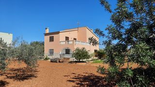 Chalet en Les Salines. Chalet en costa sur