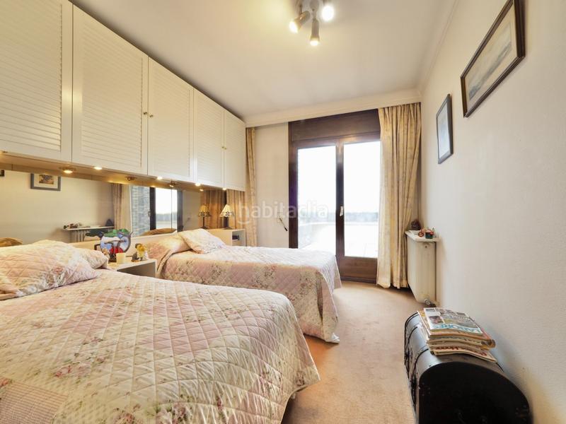 Foto 00dafc75-6c9a-4b97-9d66-e02d890cc4de. Ático àtico en el centro en Creu de la Mà Figueres