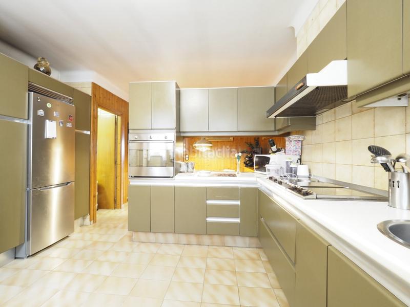 Foto 2212d58d-c758-40db-89fe-684baf622ef6. Ático àtico en el centro en Creu de la Mà Figueres